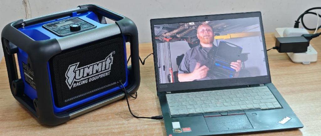 summit bluetooth speaker hooked up to a computer