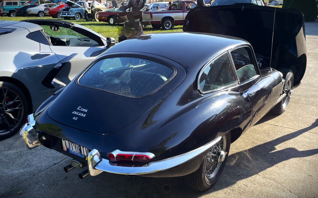 Rear view of a jaguar E-Type XKE 2+2 V12