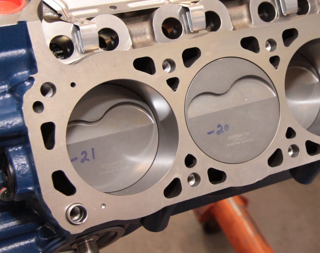 Piston deck height for MAHLE forged pistons in small block Ford