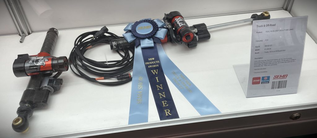 fox sway bar links on Display with Award Ribbon