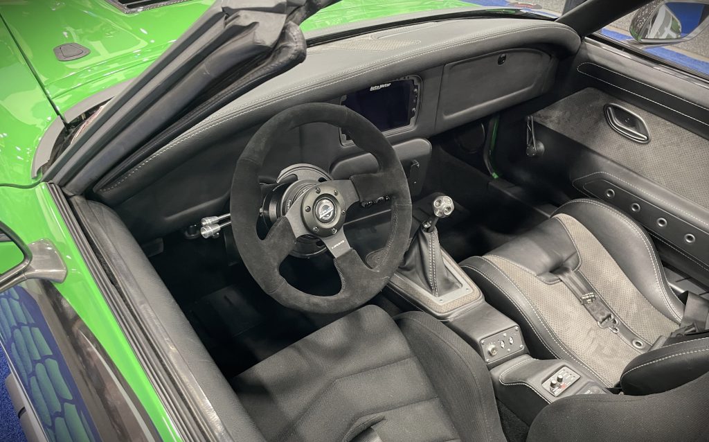 Green Mamba Stingray Corvette, interior