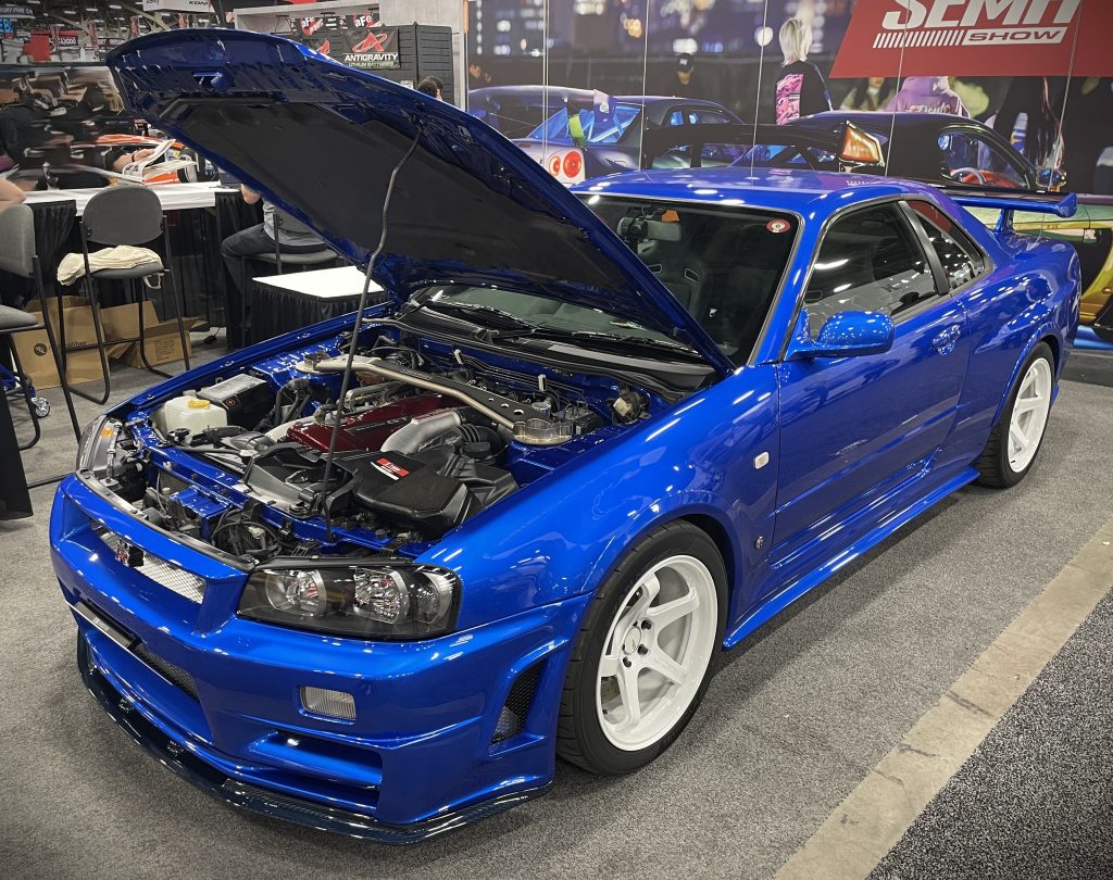 R34 nissan Skyline GT-R