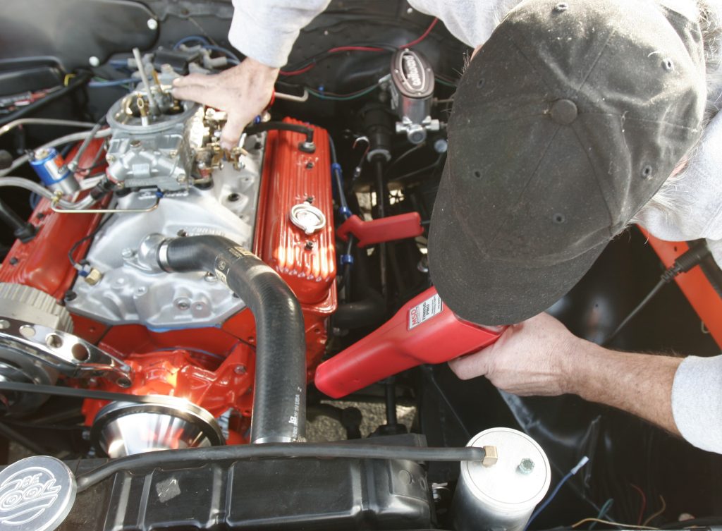 Setting ignition timing on a small block Chevy
