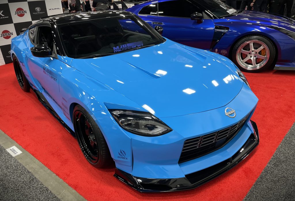 blue Nissan 400z sports car