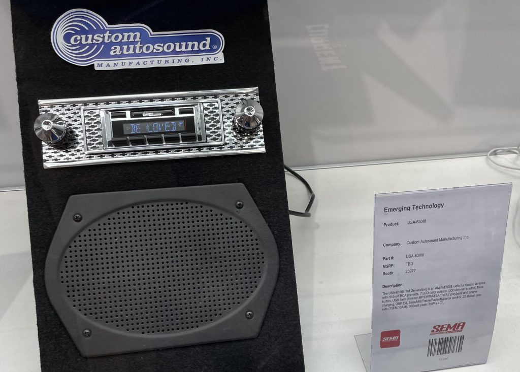 Custom autosound radio on display