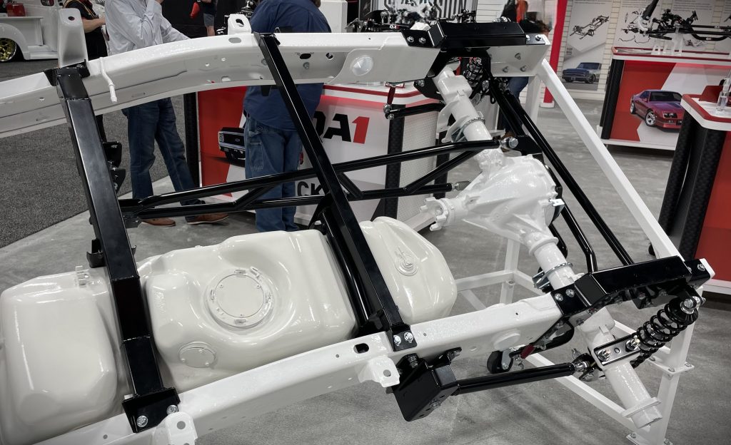 QA1 GMT800 rear chassis upgrade display