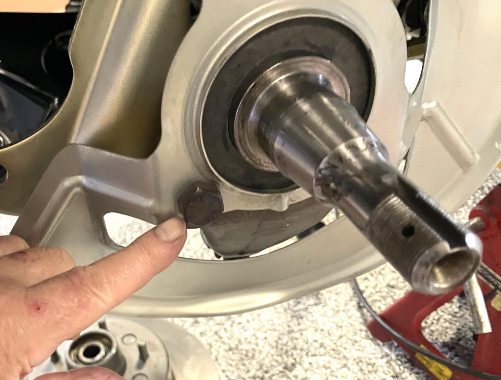 Loose steering arm bolts on 1971 Corvette