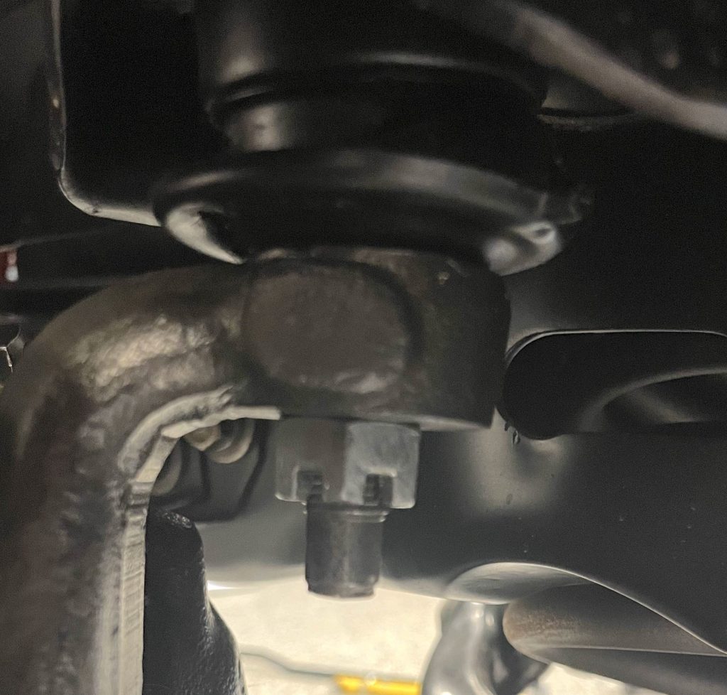 Missing upper ball joint cotter pin for 1971 Corvette