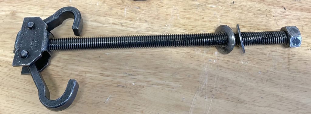 Coil spring compressor