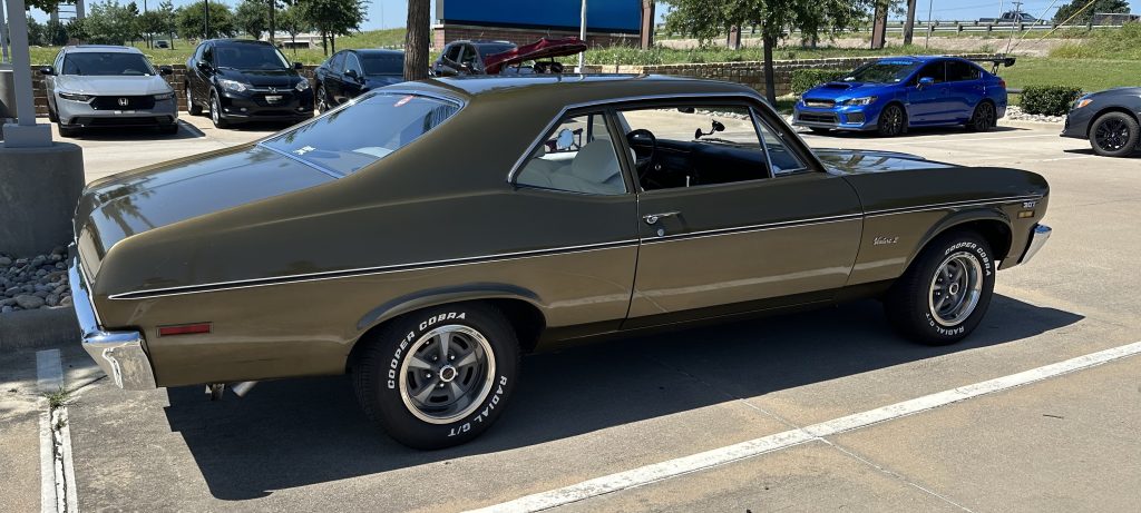 Pontiac Ventura II 307 rear view
