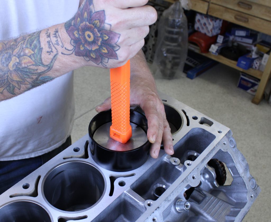 Installing piston/rod assemblies in GM LS1 engine