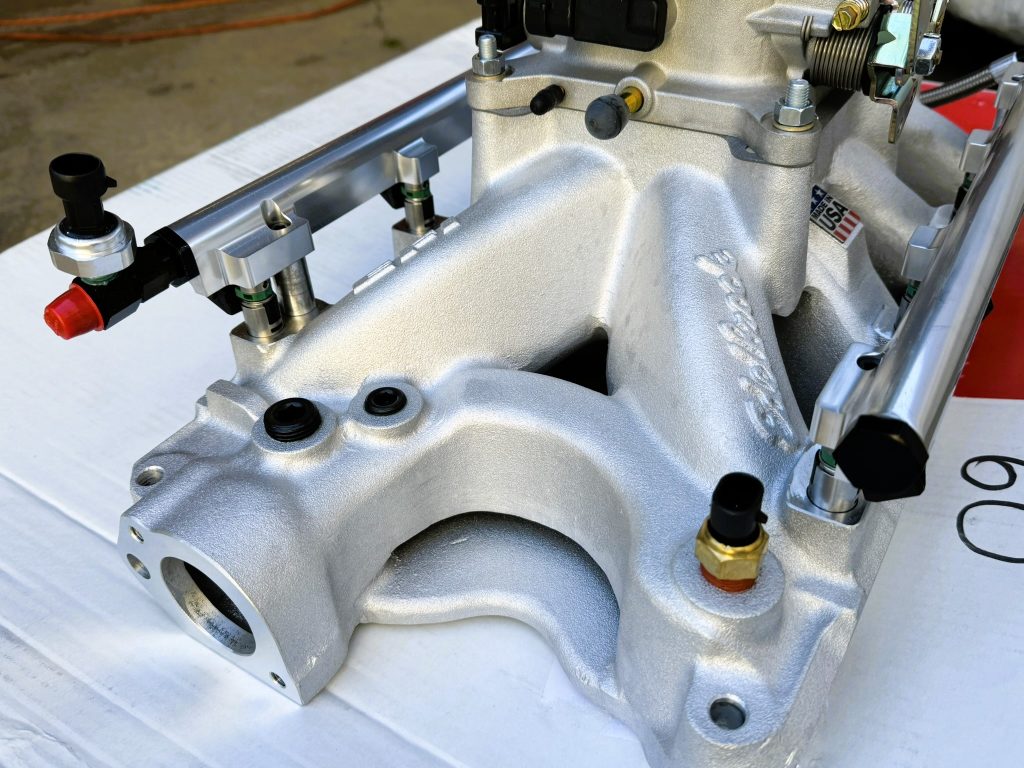 Edelbrock Pro Flo EFI manifold plenum