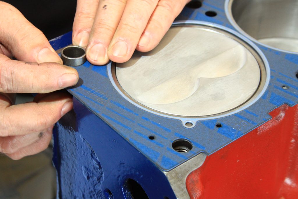 Installing head gasket on Ford FE engine